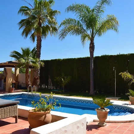 Andalusian Villa & Pool Villa Coín